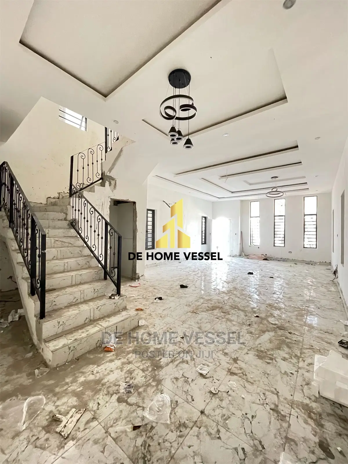 5bdrm Duplex in Chevron for Sale in Chevron