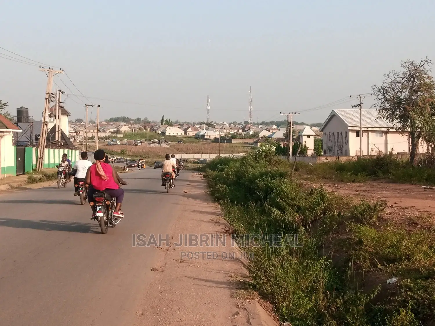Spacious Warehouse for Rent Along Building Materials Market in Dei-Dei