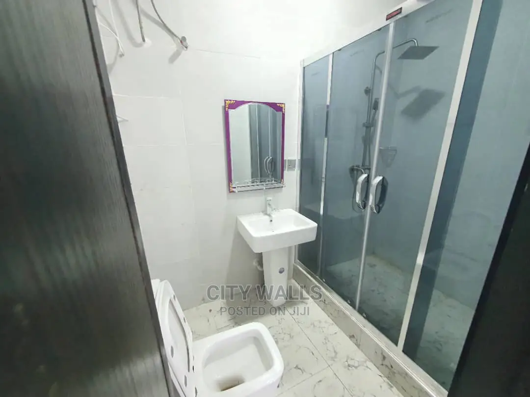 2bdrm Penthouse in Ikate for Rent in Ikate