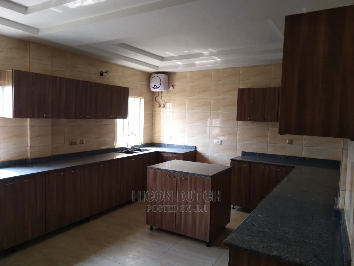 4bdrm Duplex in Estate Life Camp for rent in Life Camp