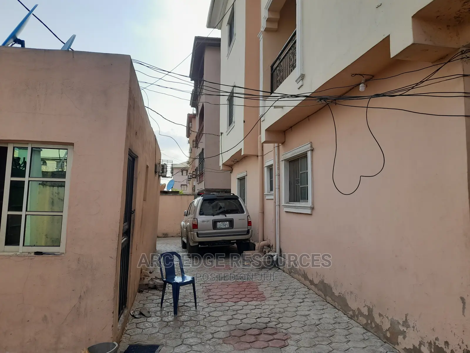 3bdrm Block of Flats in Ago Palace for sale in Ago Palace