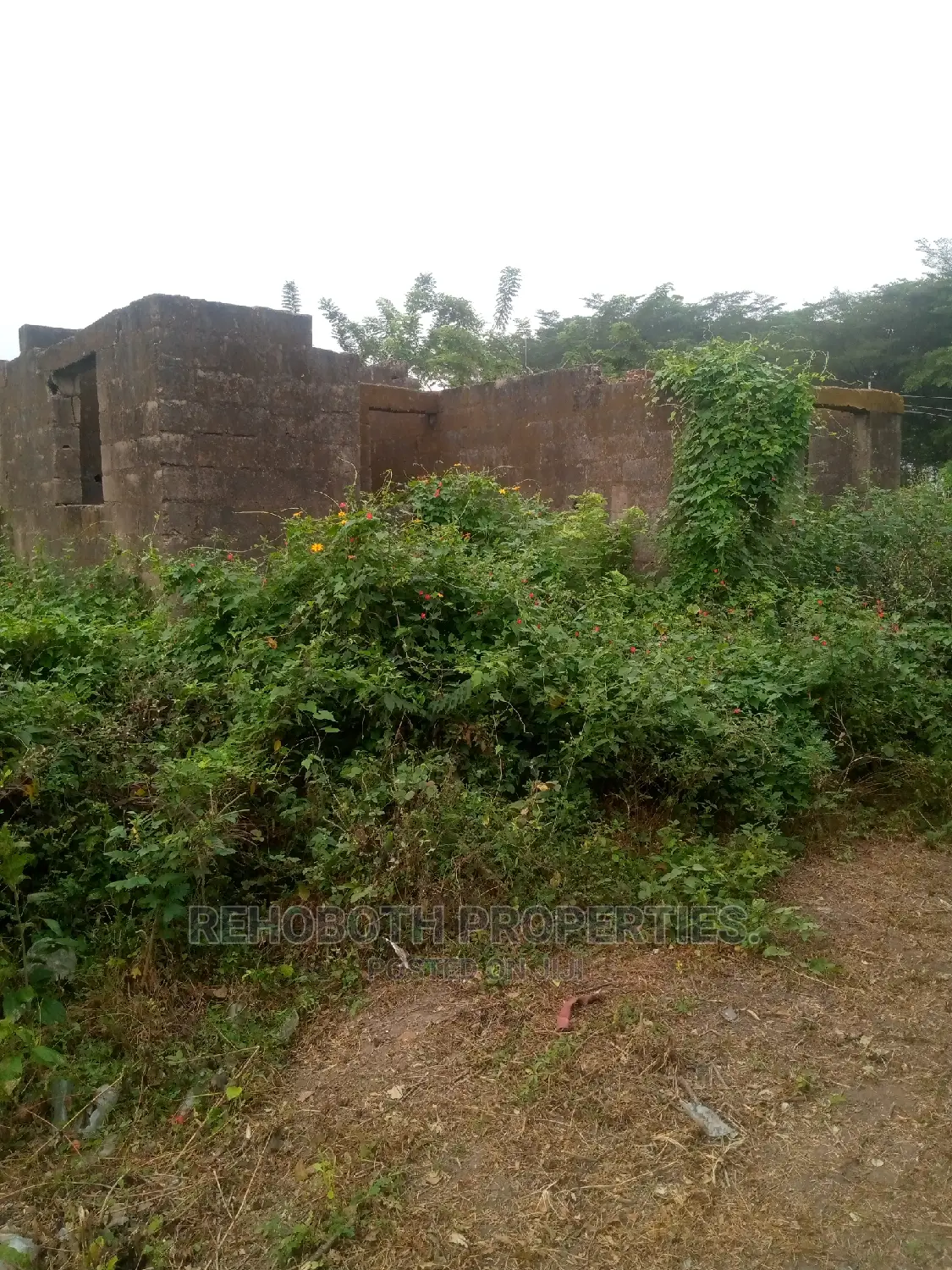4bdrm Bungalow in Abeese, Ibadan for Sale in Ibadan