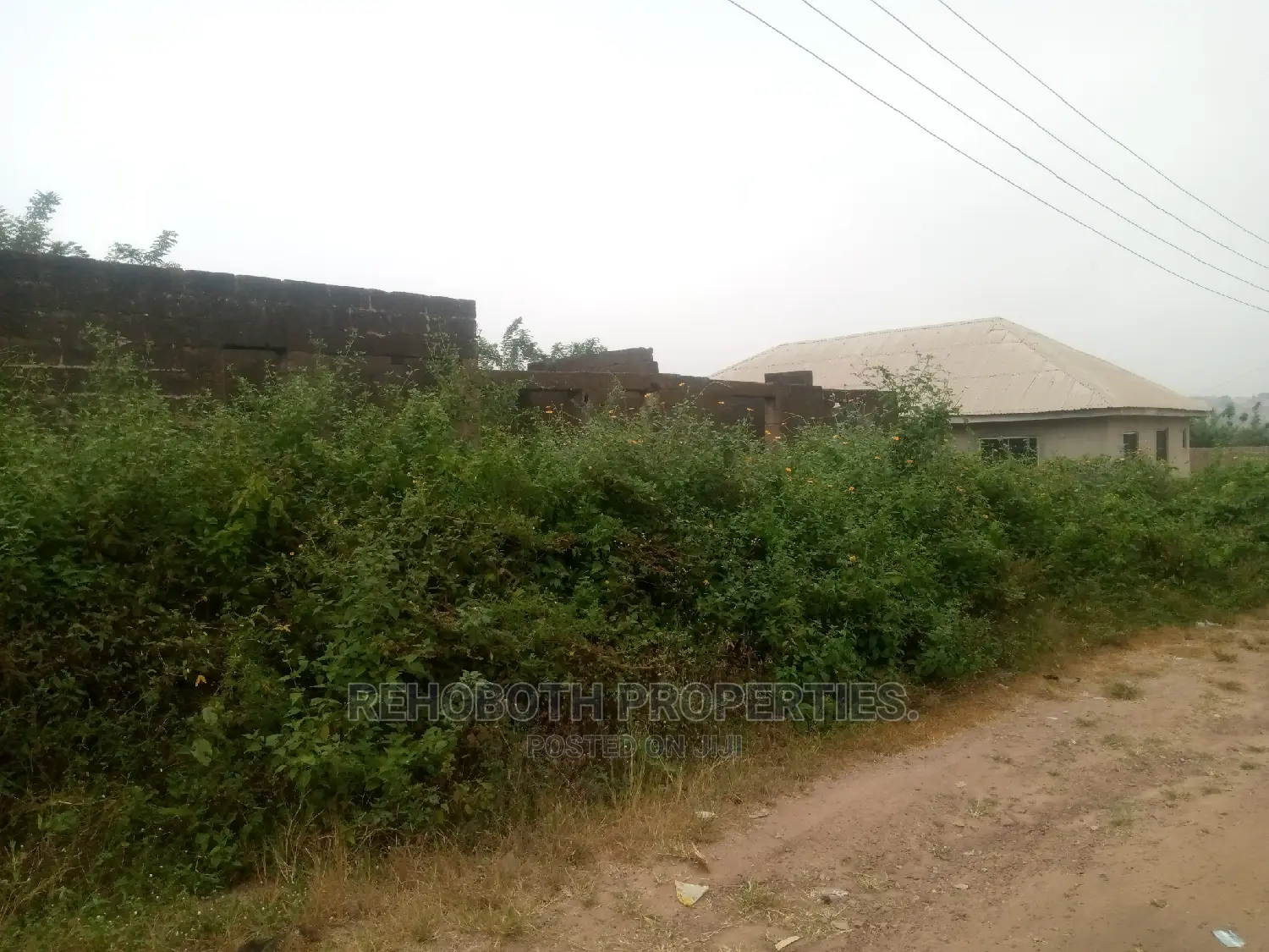 4bdrm Bungalow in Abeese, Ibadan for Sale in Ibadan
