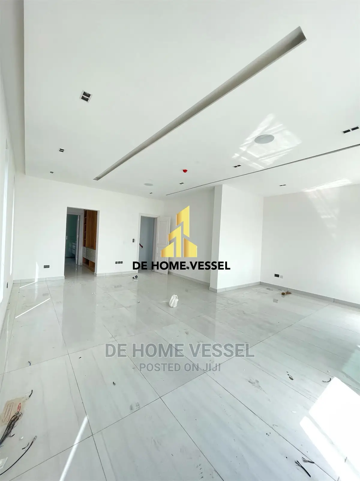 5bdrm Duplex in Lekki Phase 1 for Sale in Lekki Phase 1