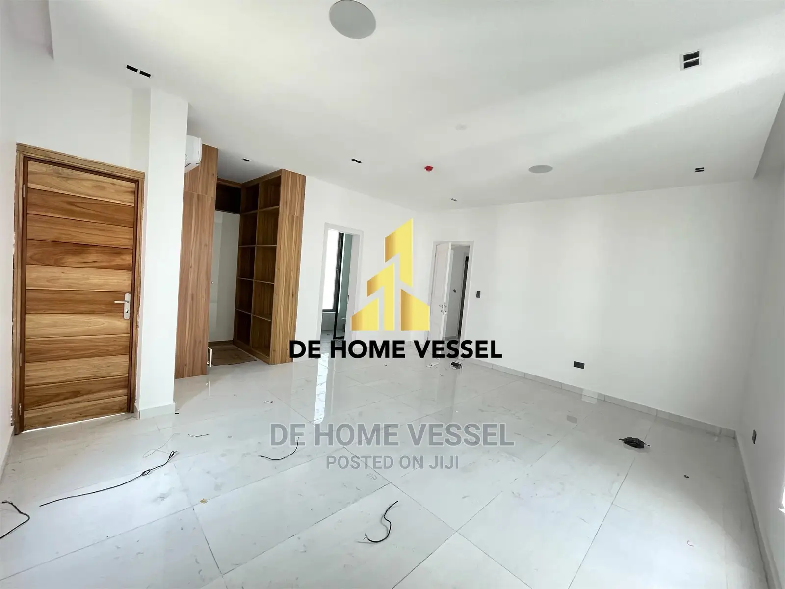 5bdrm Duplex in Lekki Phase 1 for Sale in Lekki Phase 1