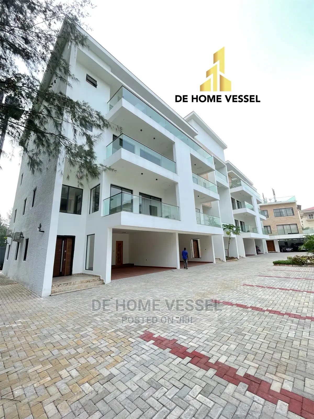 4bdrm Townhouse/Terrace in Banana Island for Sale in Banana Island