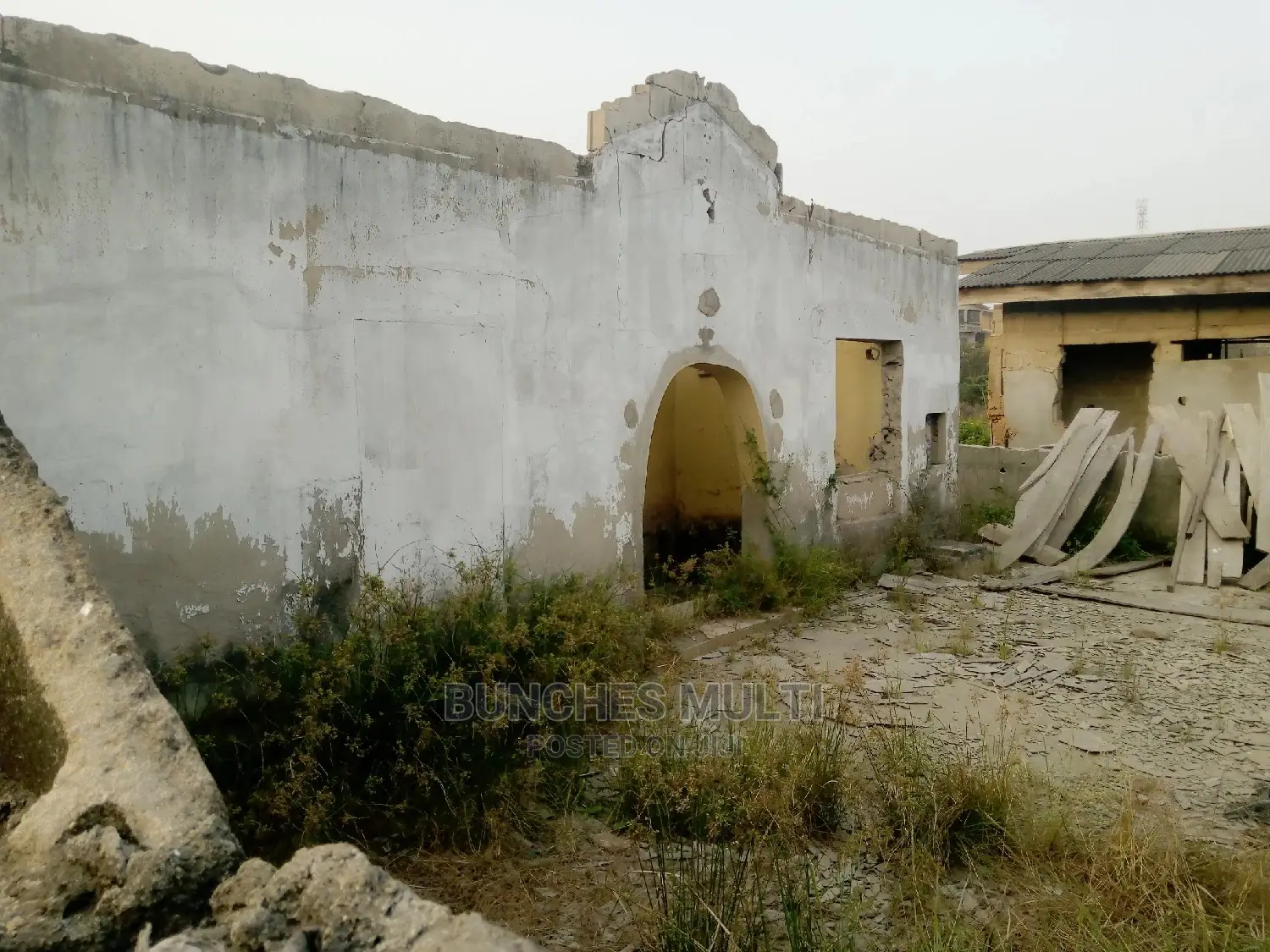 10bdrm Bungalow in Ketu-Alapere for sale in Ketu-Alapere