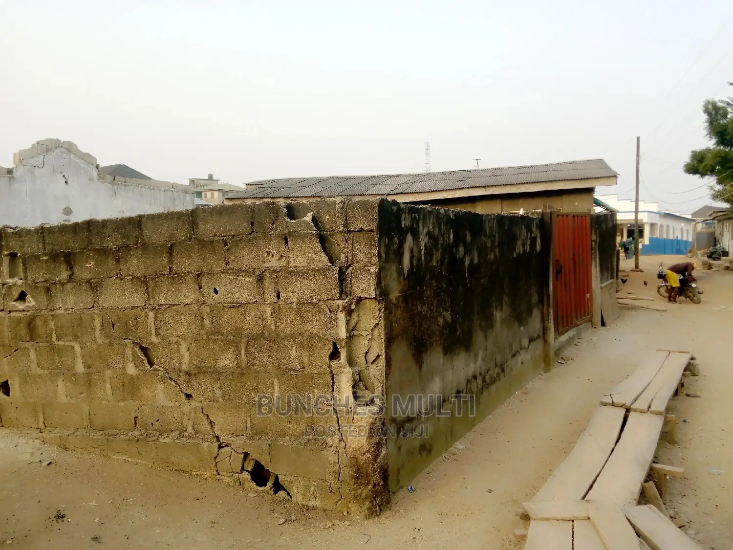 10bdrm Bungalow in Ketu-Alapere for sale in Ketu-Alapere