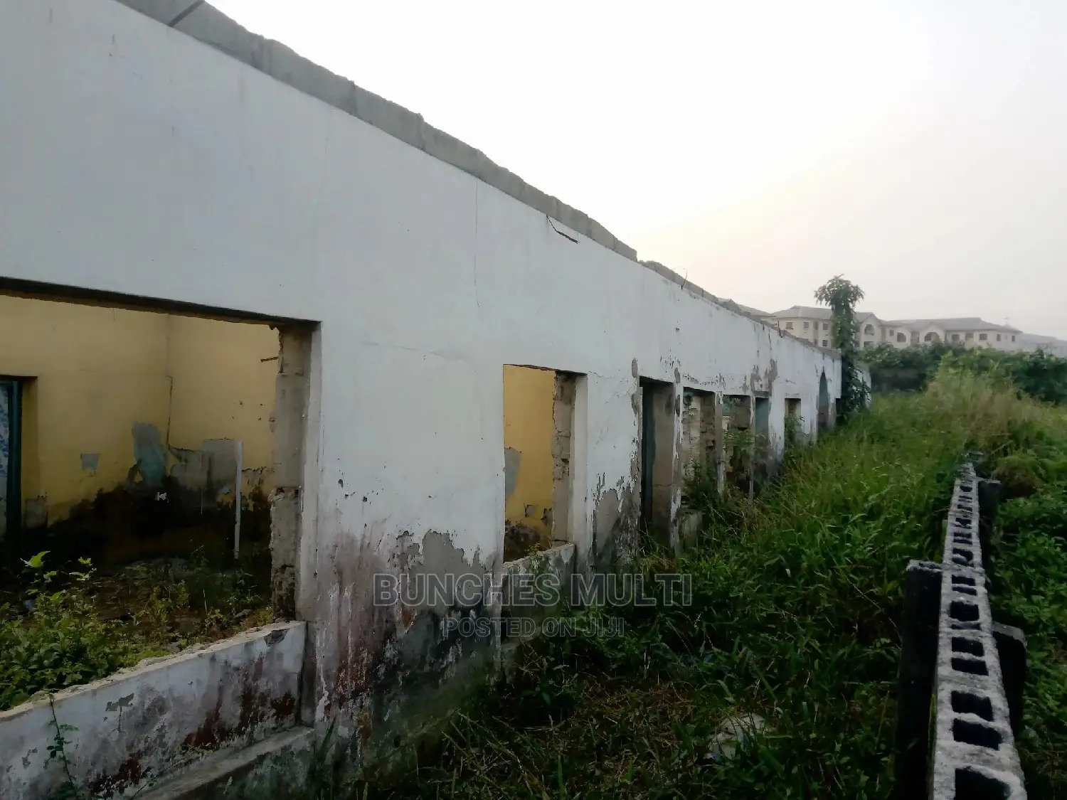 10bdrm Bungalow in Ketu-Alapere for sale in Ketu-Alapere