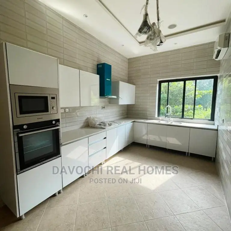 5bdrm Apartment in Banana Island for sale in Banana Island