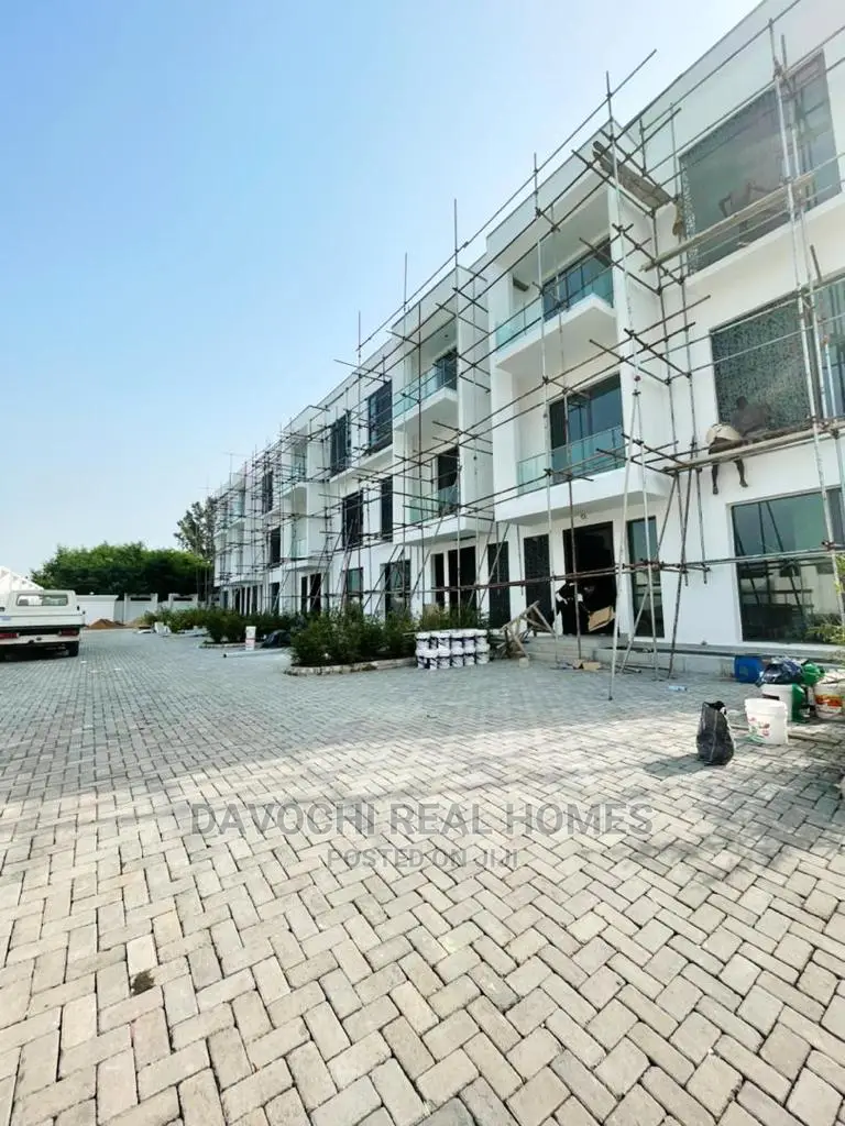 4bdrm House in Chevron for Sale in Chevron