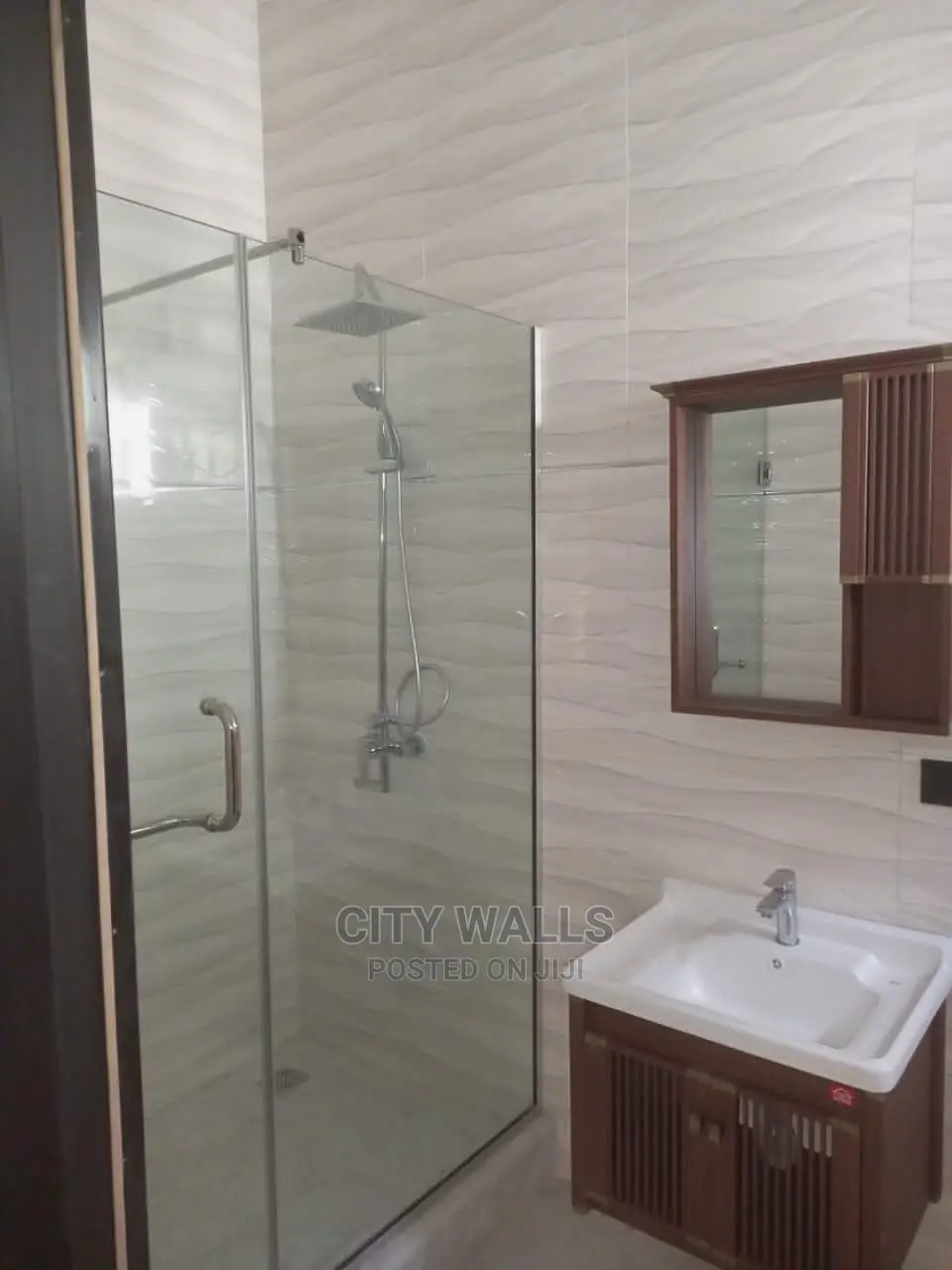5bdrm Duplex in Chevy View Estate, Chevron for rent in Chevron