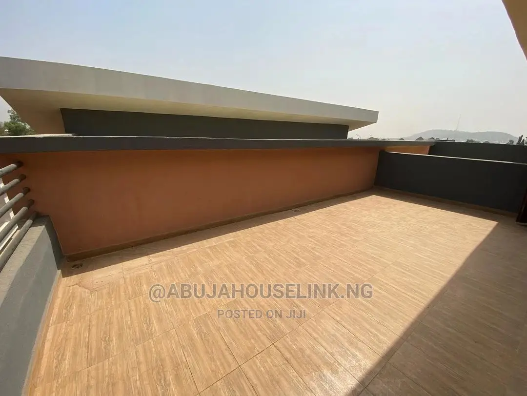 4bdrm Duplex in Dawaki By News for sale in Dawaki