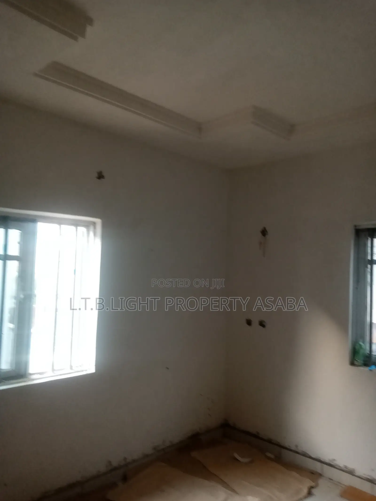 2bdrm Block of Flats in L. T. B Light, Oshimili South for rent in Oshimili South