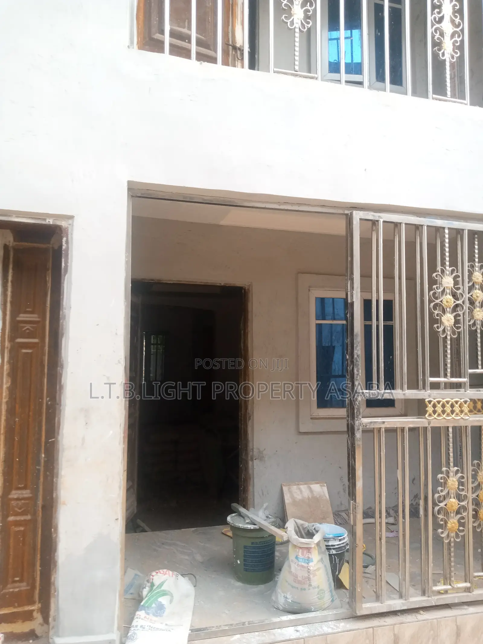 2bdrm Block of Flats in L. T. B Light, Oshimili South for rent in Oshimili South