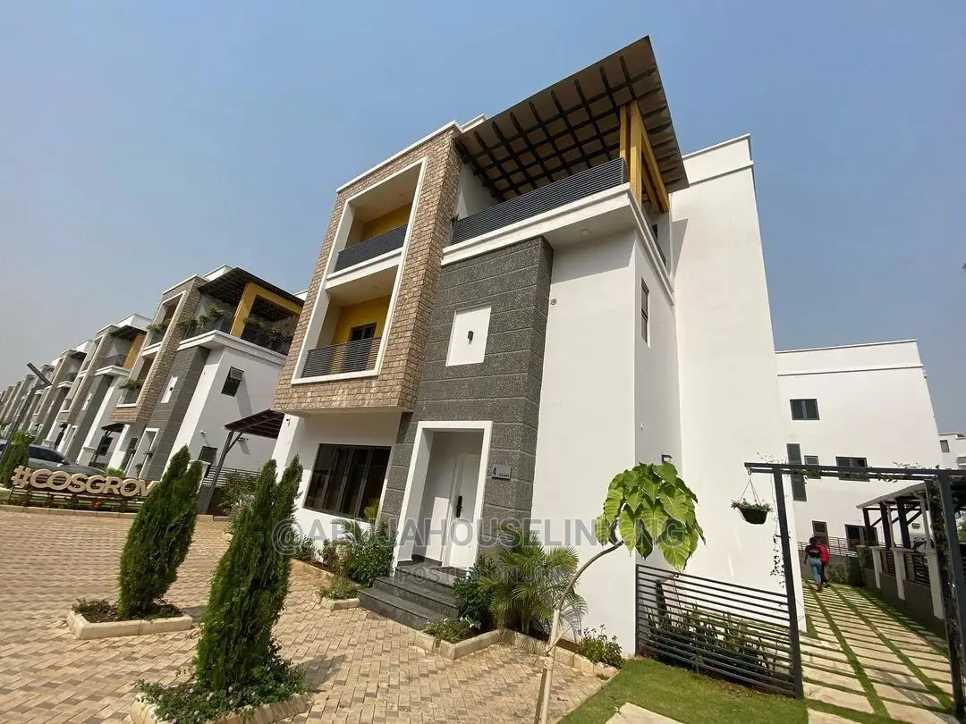 Furnished 5bdrm Duplex in Wuye Abuja for sale in Wuye