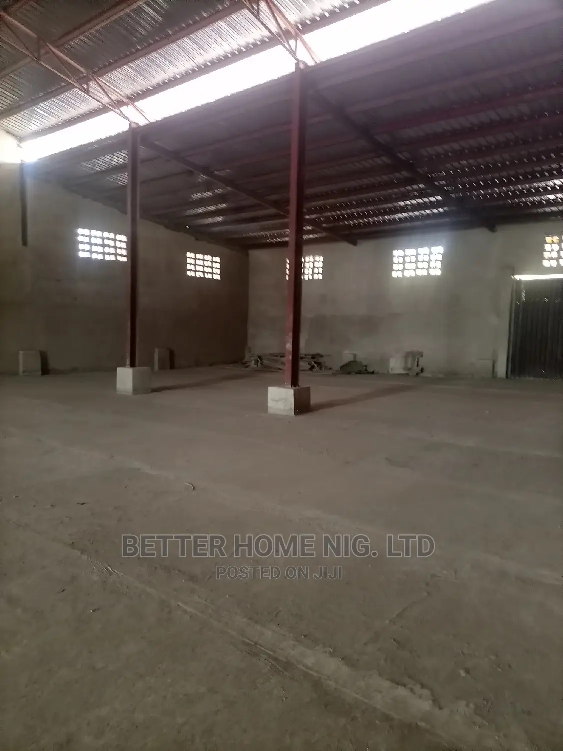 Warehouse 1500 Square Meter Capacity in Oluyole