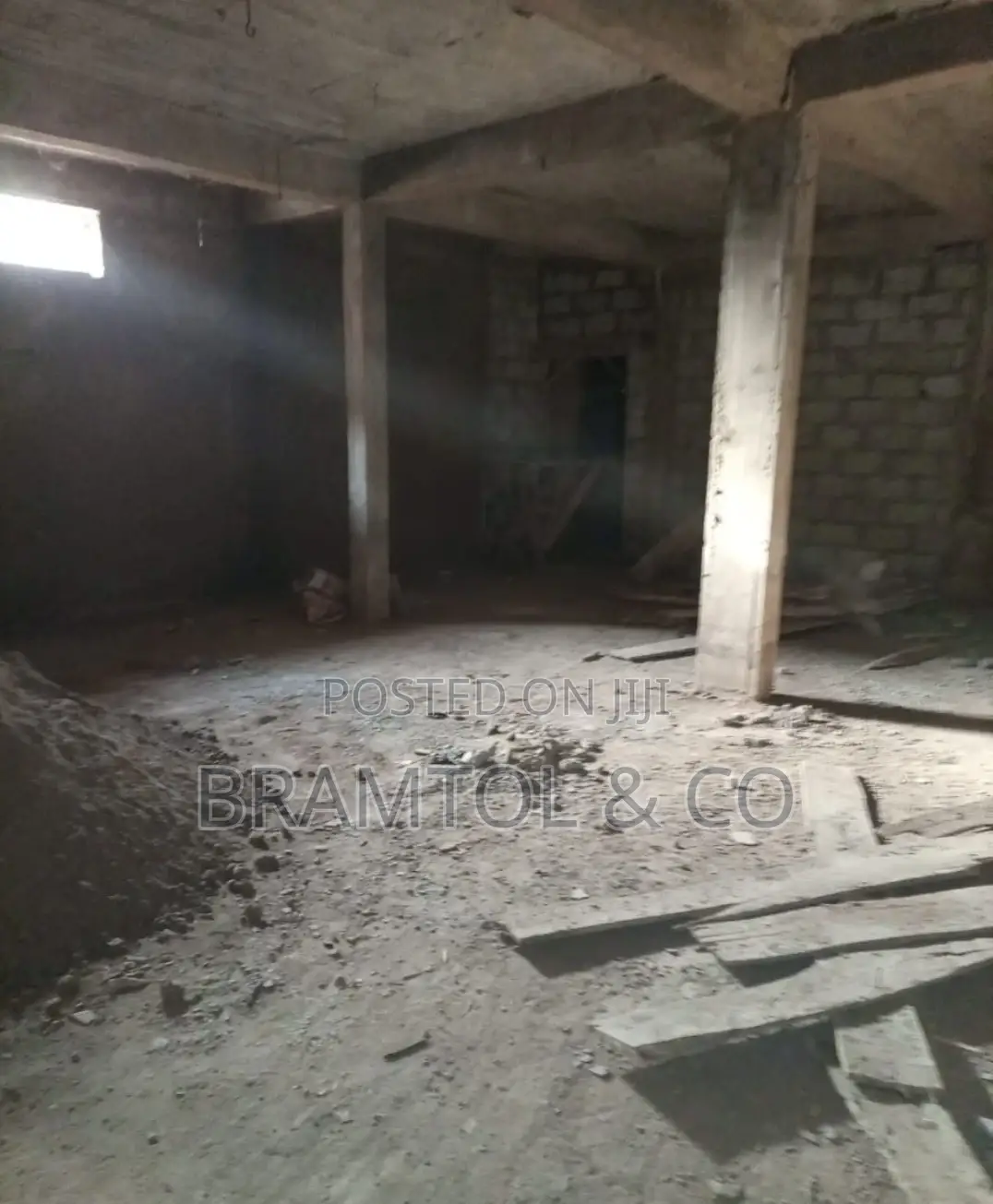 A Big Warehouse to Let in Mabushi in Mabushi