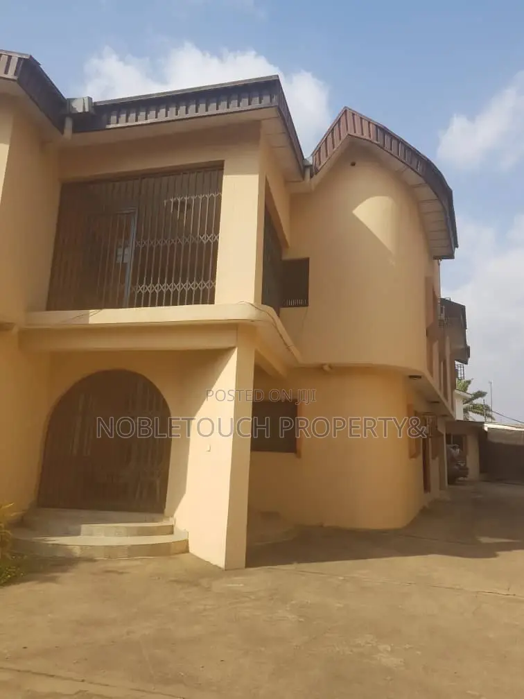 5bdrm Duplex in 5Th Avenue Gowon, Alimosho for Sale in Alimosho