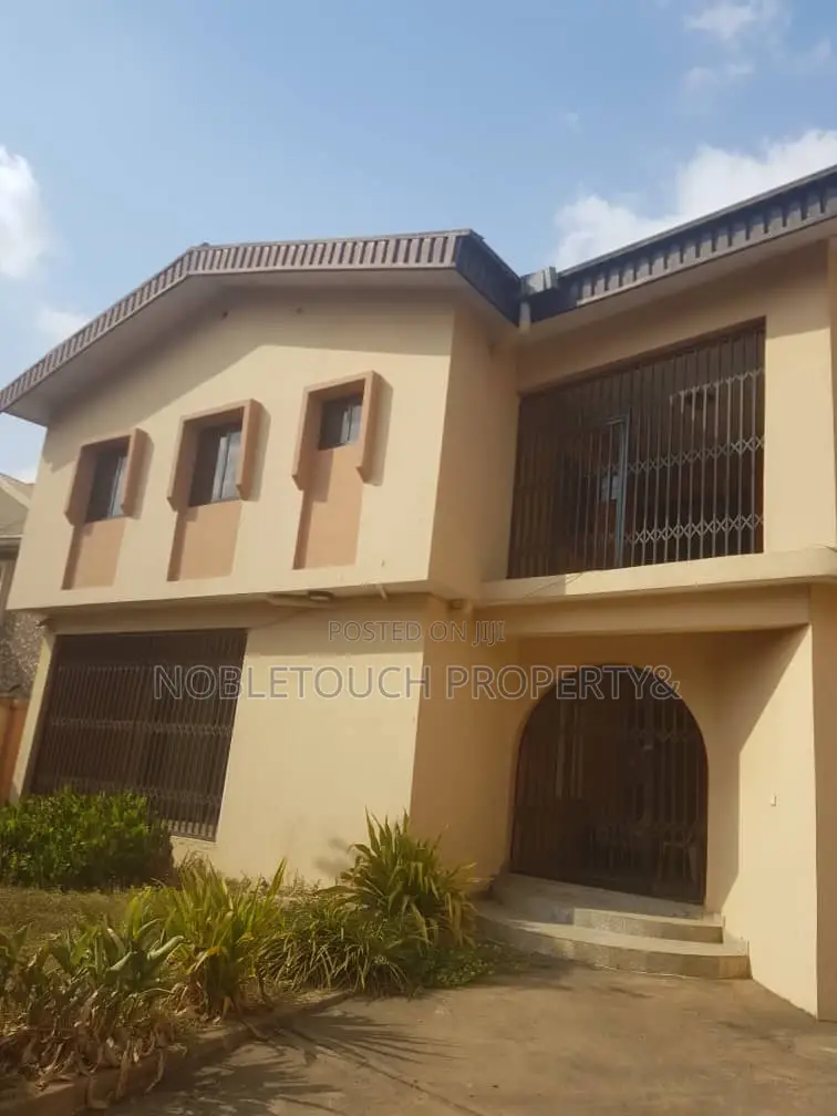 5bdrm Duplex in 5Th Avenue Gowon, Alimosho for Sale in Alimosho