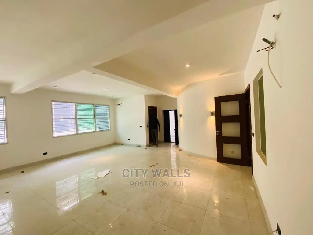 3bdrm Block of Flats in Richmond Estate, Lekki Phase 1 for rent in Lekki Phase 1