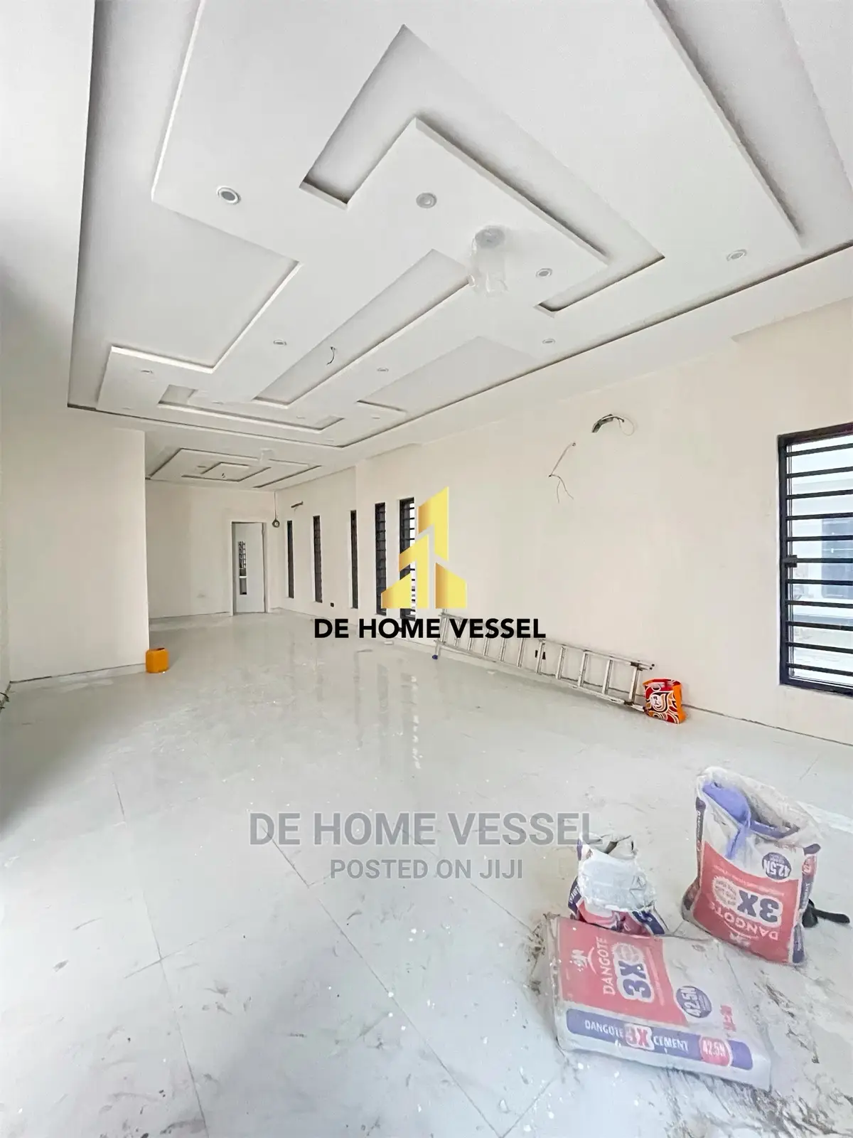 5bdrm Duplex in Ikota for Sale in Ikota