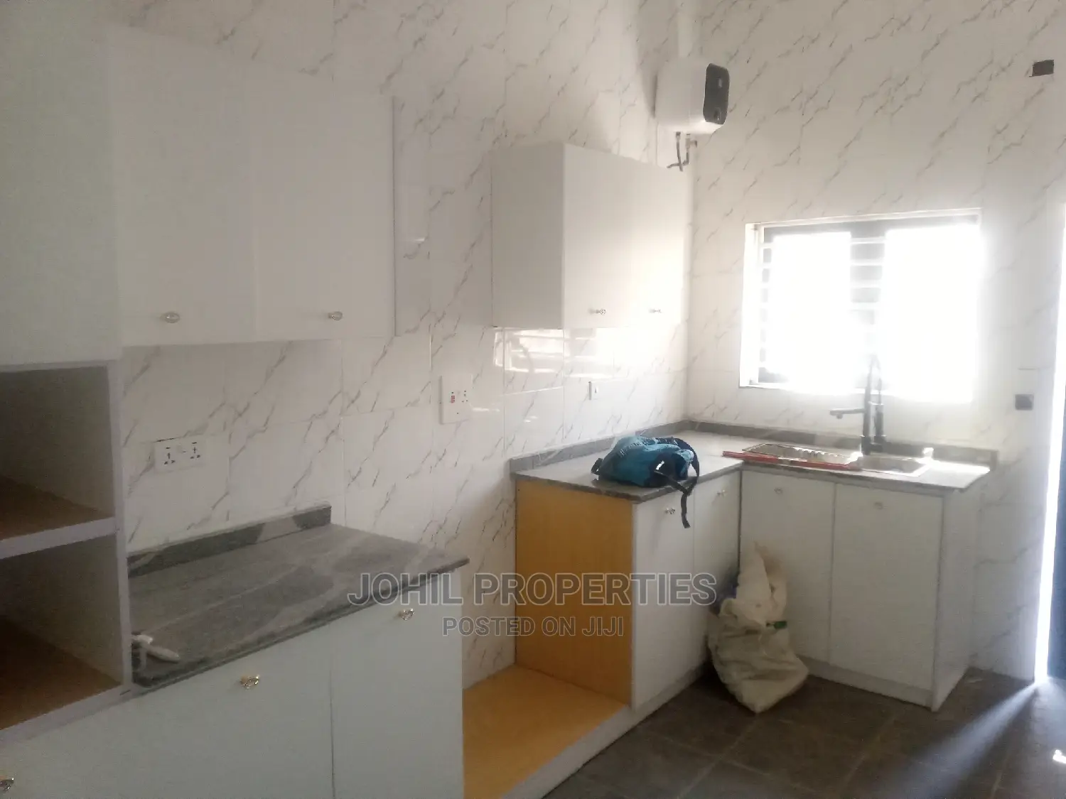 3 Bedroom Terrace in Naf Valley Estate, Asokoro for Sale in Asokoro