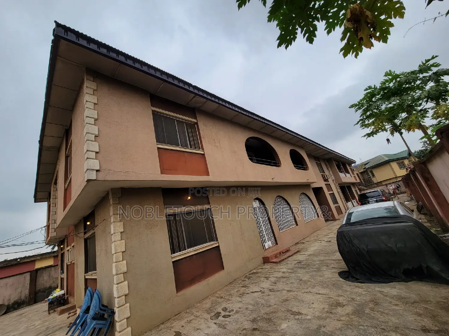 8bdrm Duplex in Ejigbo Lagos for sale in Ejigbo