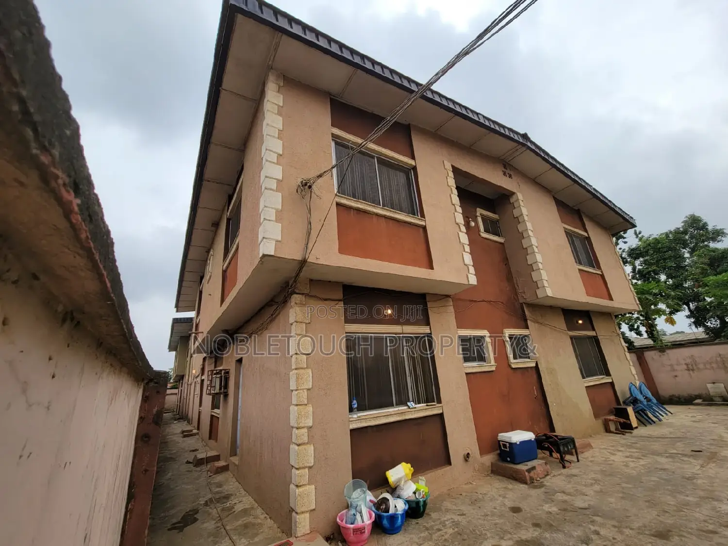 8bdrm Duplex in Ejigbo Lagos for sale in Ejigbo