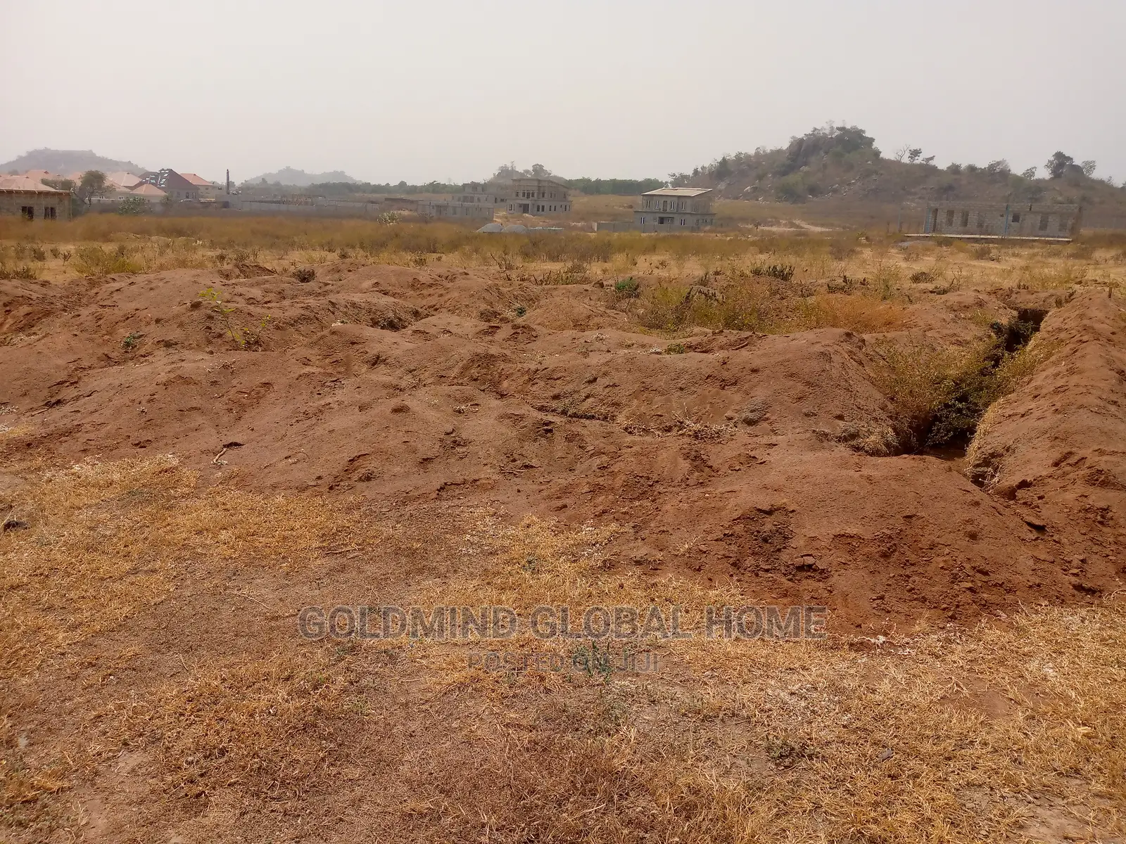 SEMAN ESTATE. 4bedroom Fully Detached Duplex + 2rooms B.Q in Sabon Lugbe
