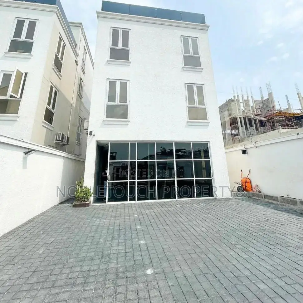 5bdrm Duplex in Banana Island Lagos for Sale in Banana Island