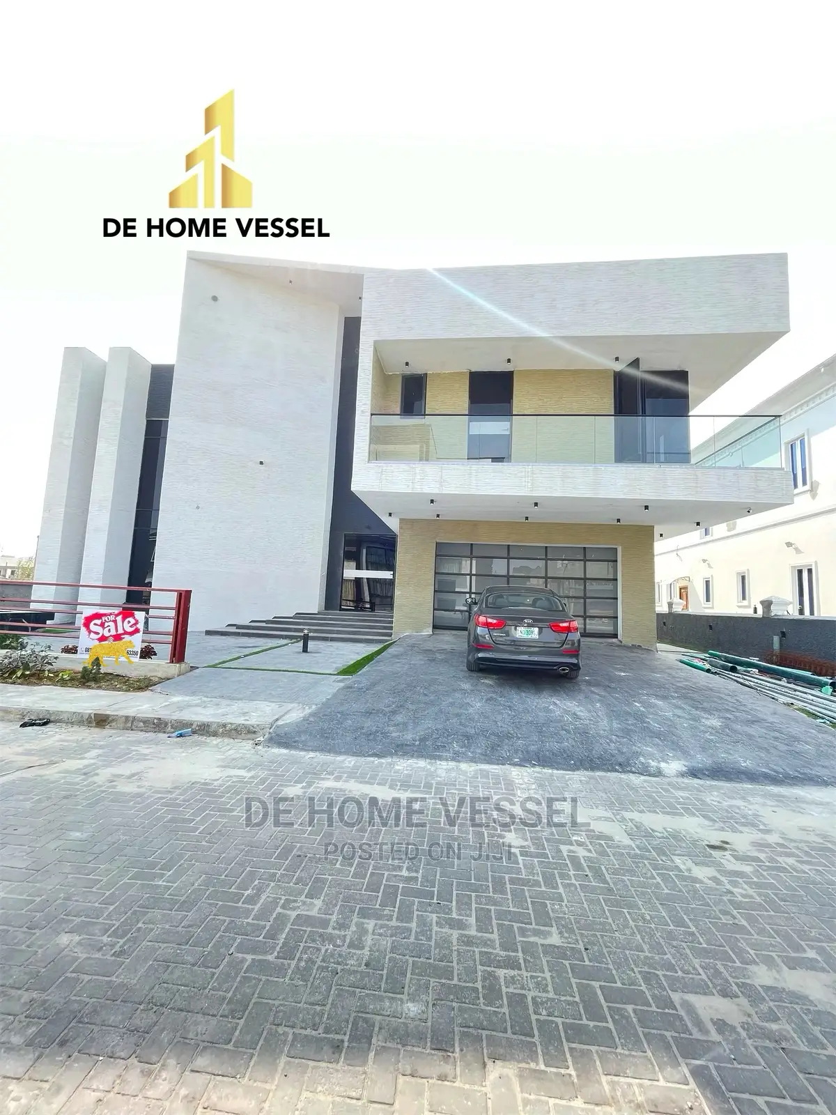 5bdrm Duplex in Ikate for Sale in Ikate