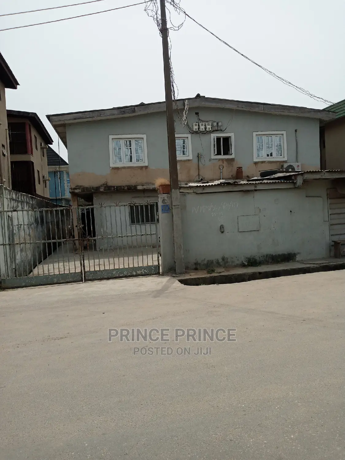 3bdrm Block of Flats in Surulere for sale in Surulere