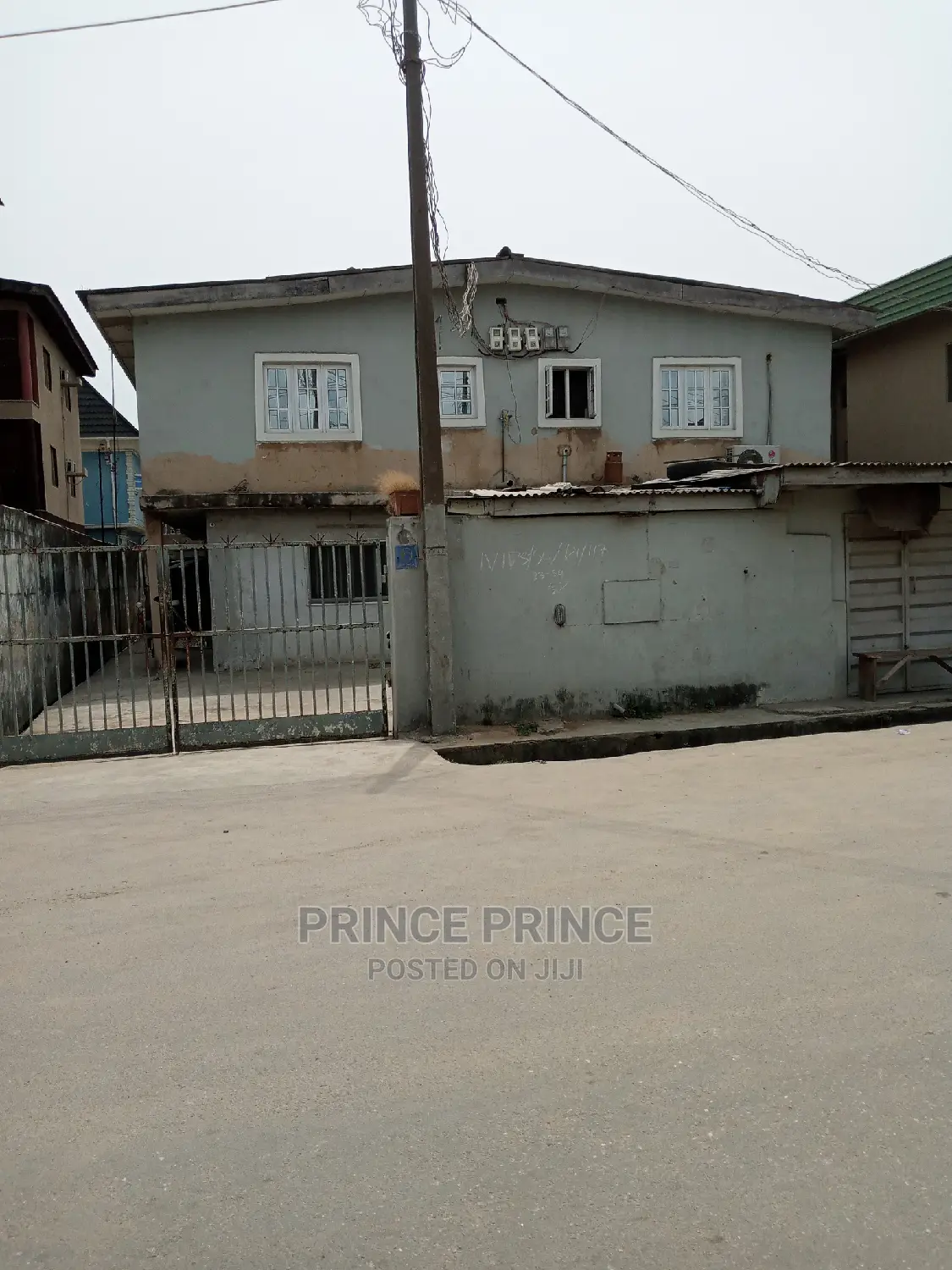 3bdrm Block of Flats in Surulere for sale in Surulere