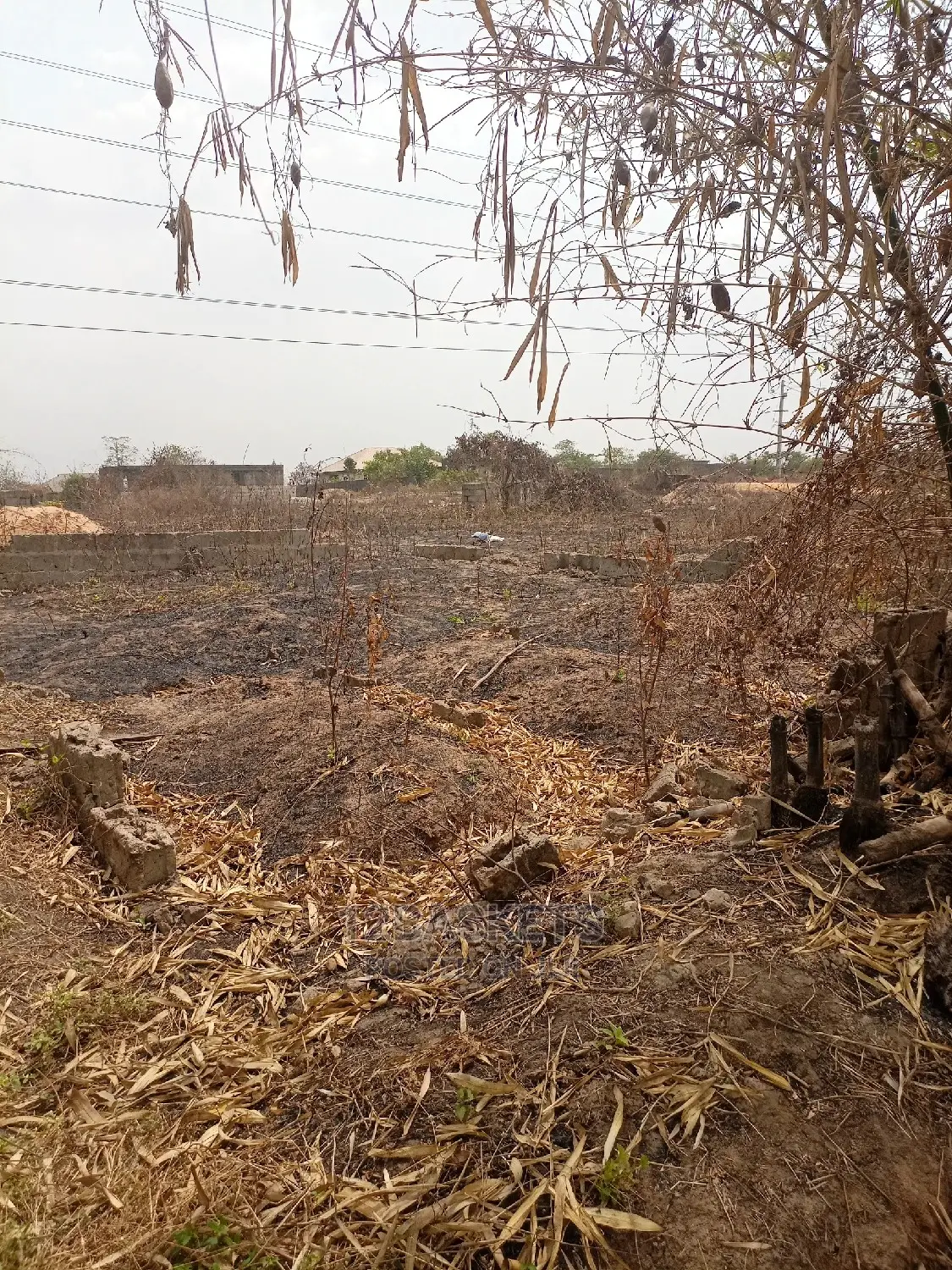 Dry Plot of Land at Gaun, Magboro. in Obafemi-Owode