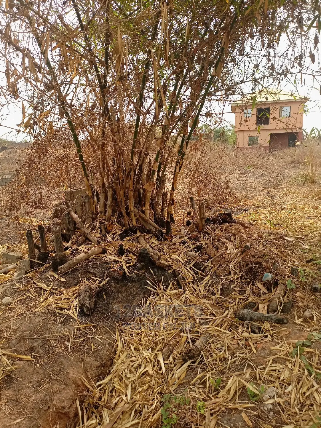 Dry Plot of Land at Gaun, Magboro. in Obafemi-Owode