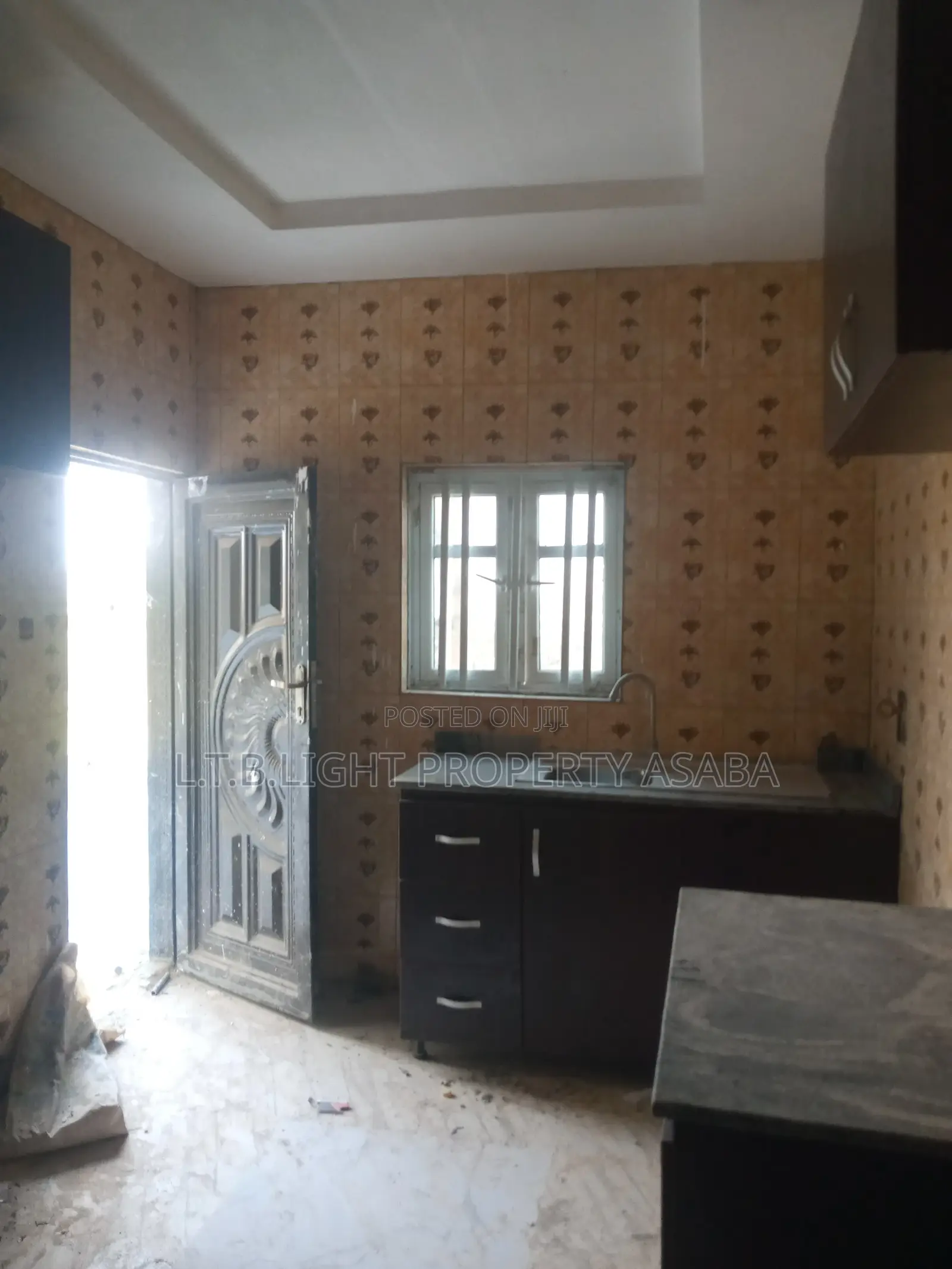 2bdrm Block of Flats in L. T. B Light, Oshimili South for rent in Oshimili South