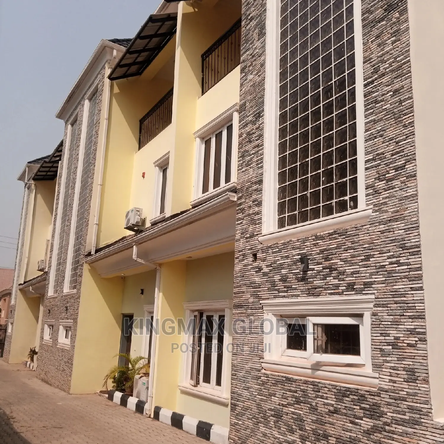 5bdrm Duplex in Mablevi, Life Camp for sale in Life Camp