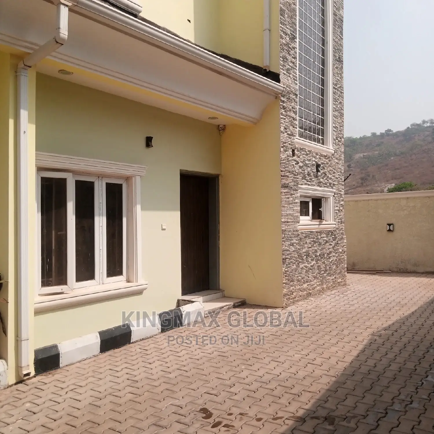5bdrm Duplex in Mablevi, Life Camp for sale in Life Camp