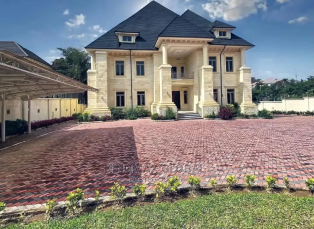 5bdrm Mansion in Maitama for sale in Maitama