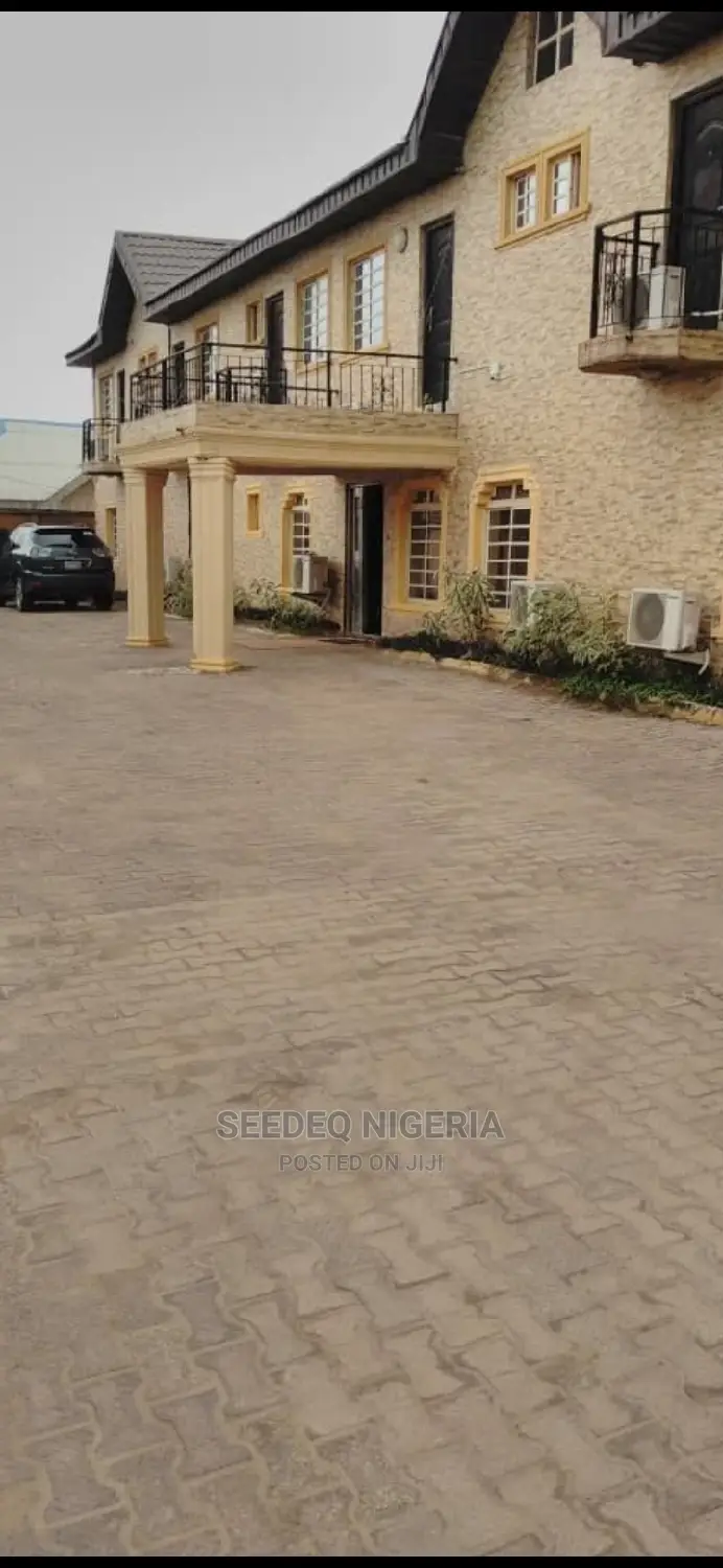21 Rooms Hotel in Igbogbo