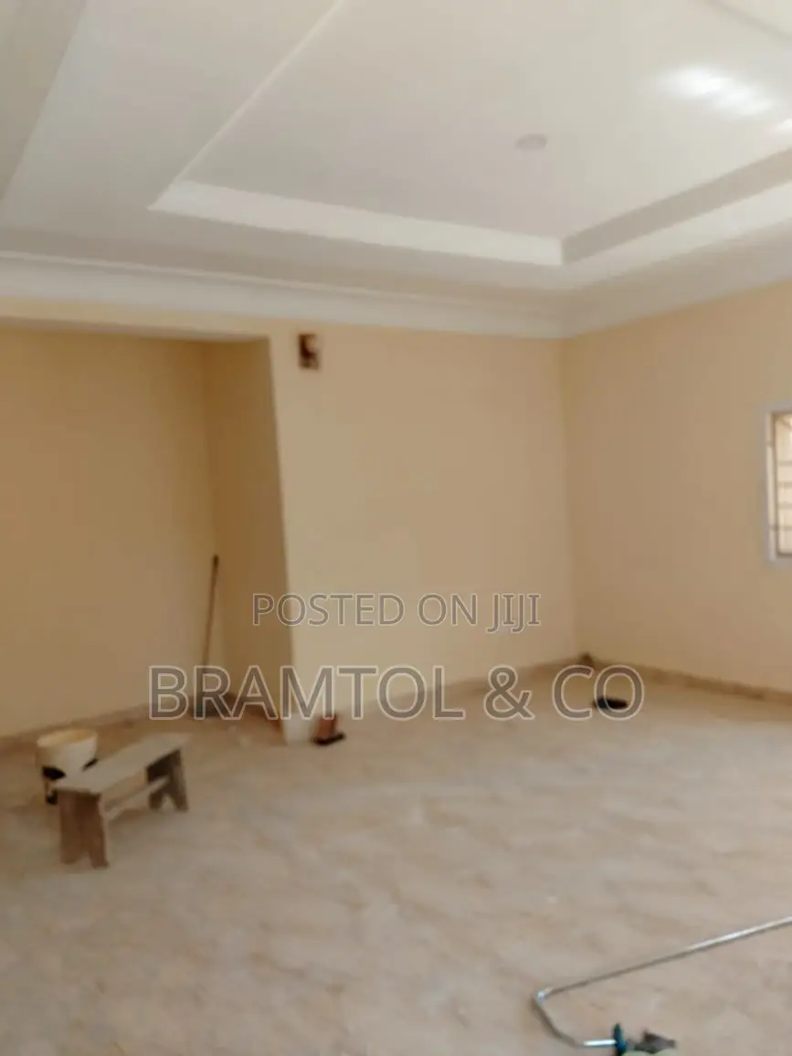 4bdrm Duplex in Lugbe District for rent in Lugbe District