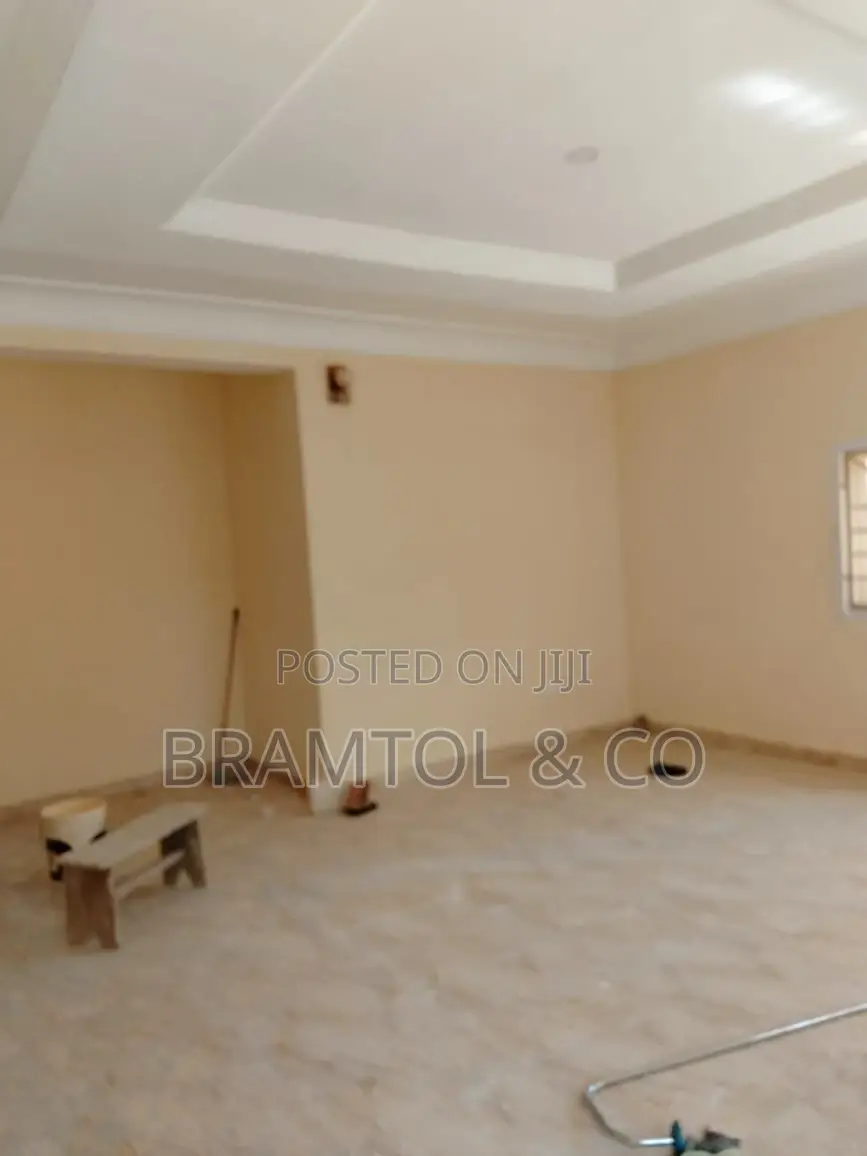 4bdrm Duplex in Lugbe District for rent in Lugbe District