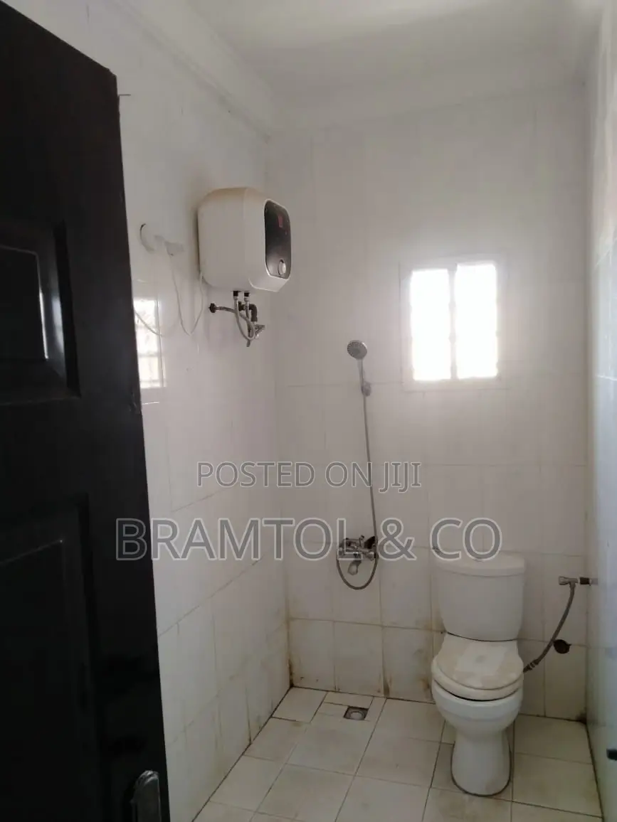 4bdrm Duplex in Lugbe District for rent in Lugbe District