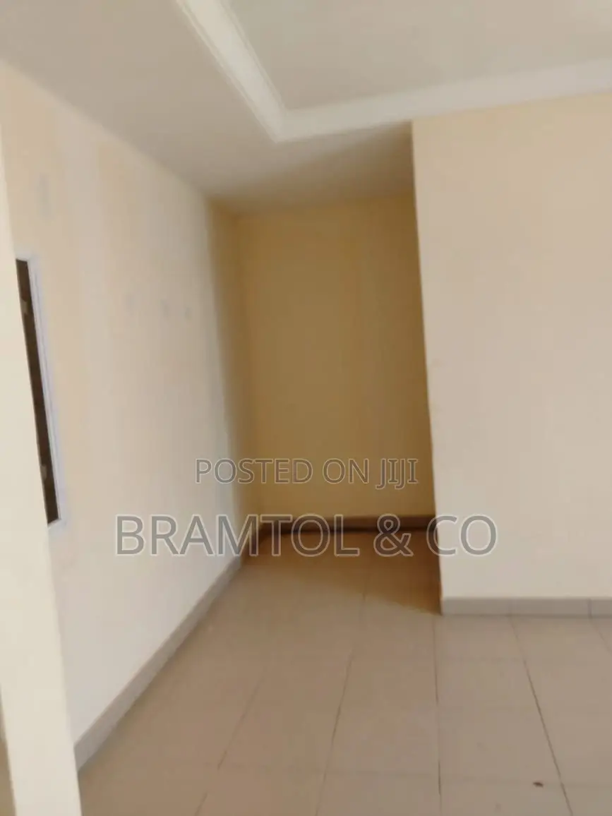 4bdrm Duplex in Lugbe District for rent in Lugbe District