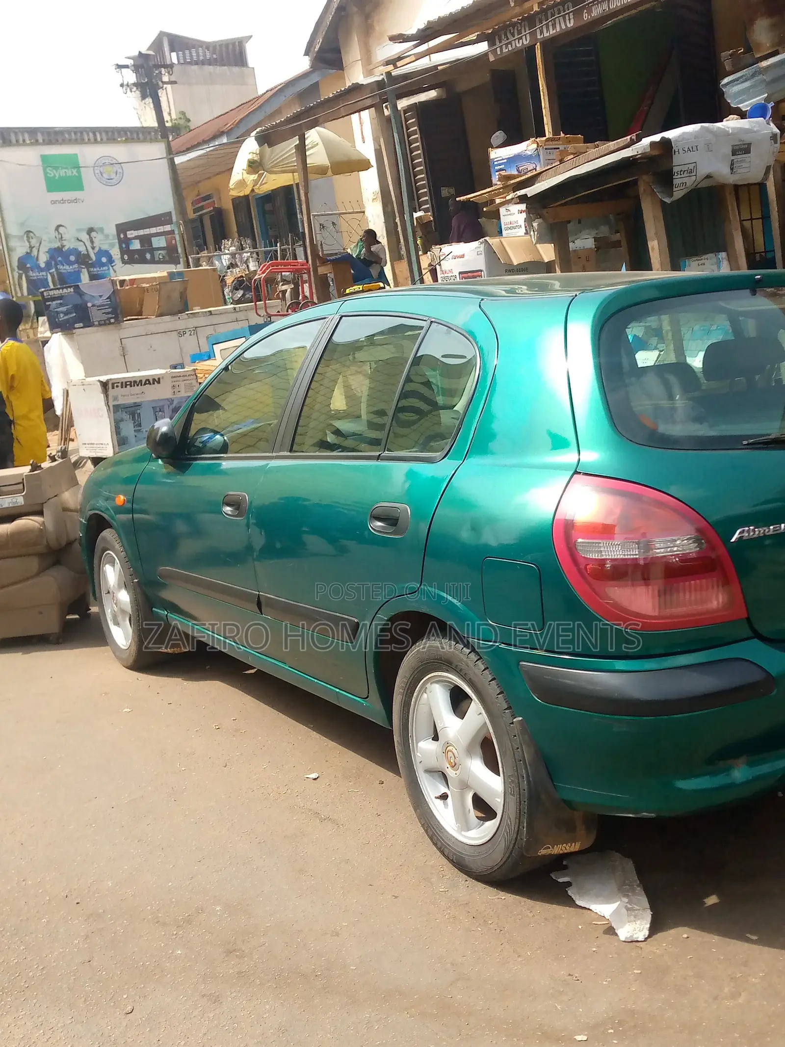 Commercial 2820m2 With Structures on Tarred Roads at Dugbe in Dugbe (Onireke)