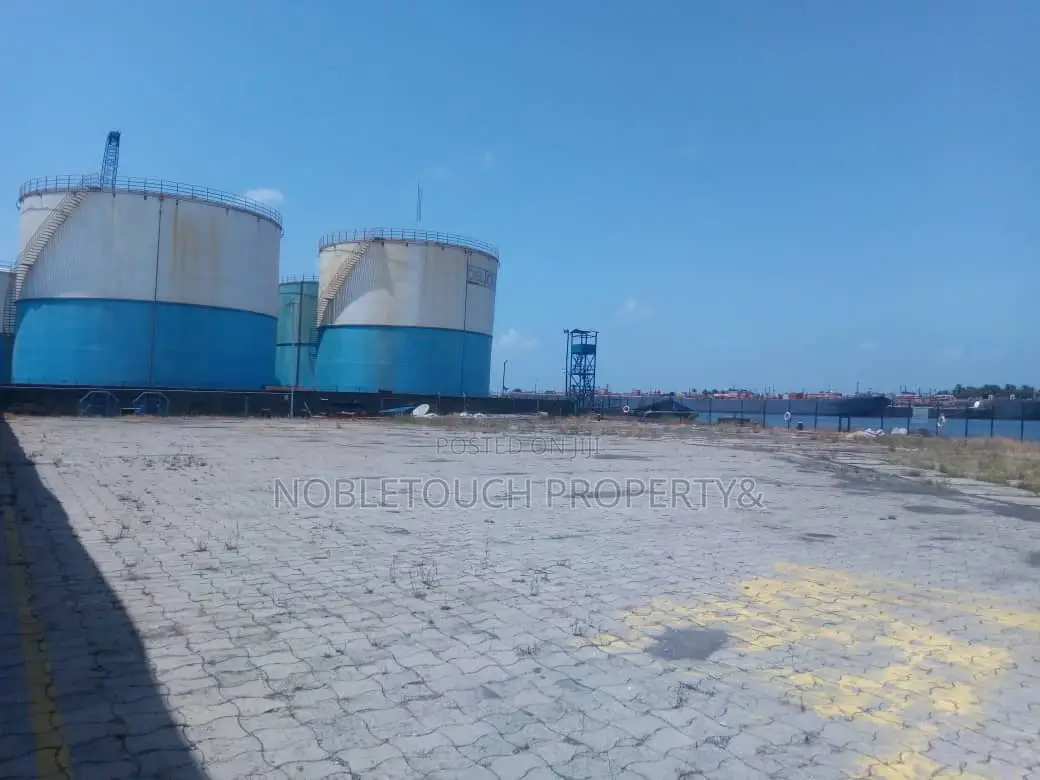 Jetty for Sale at Apapa Well Closeable in Kirikiri