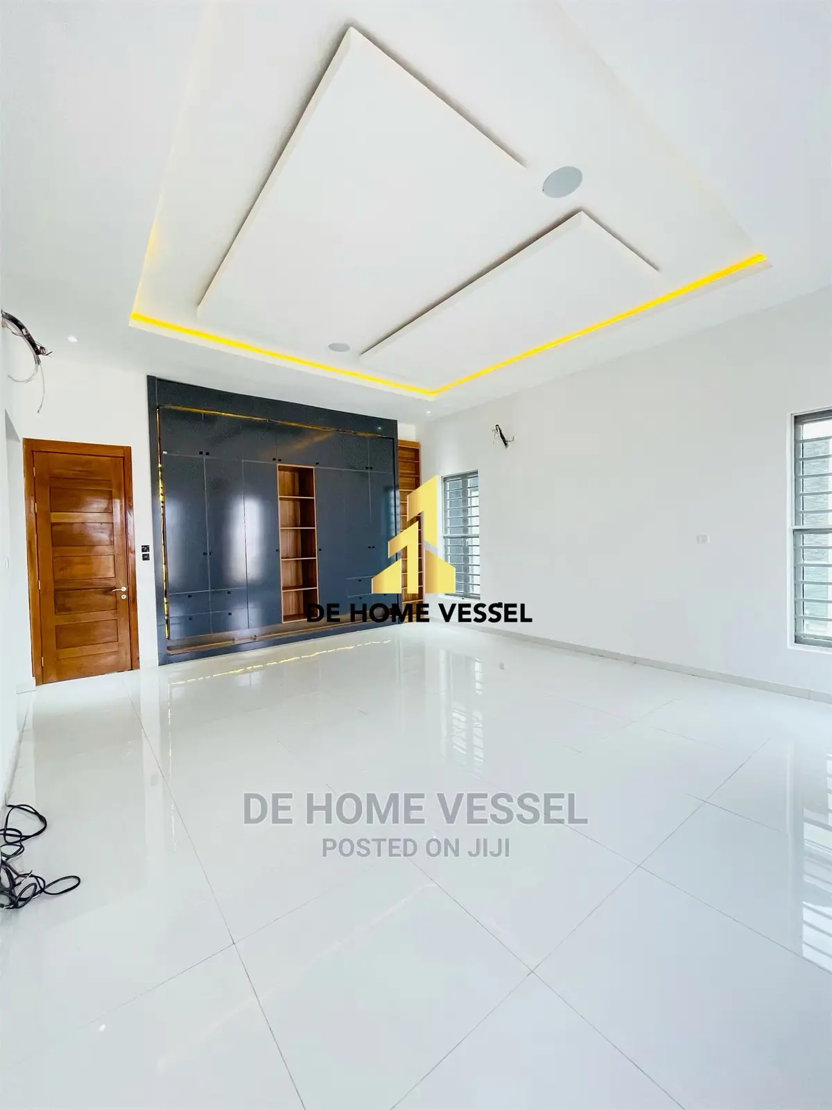 5bdrm Duplex in Ikota for Sale in Ikota