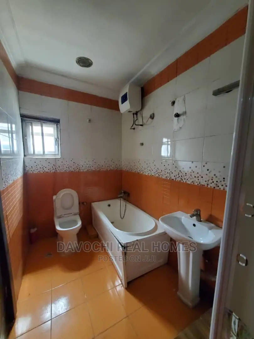 Luxury 4bedrooms Fully Detached Duplex in Ikota