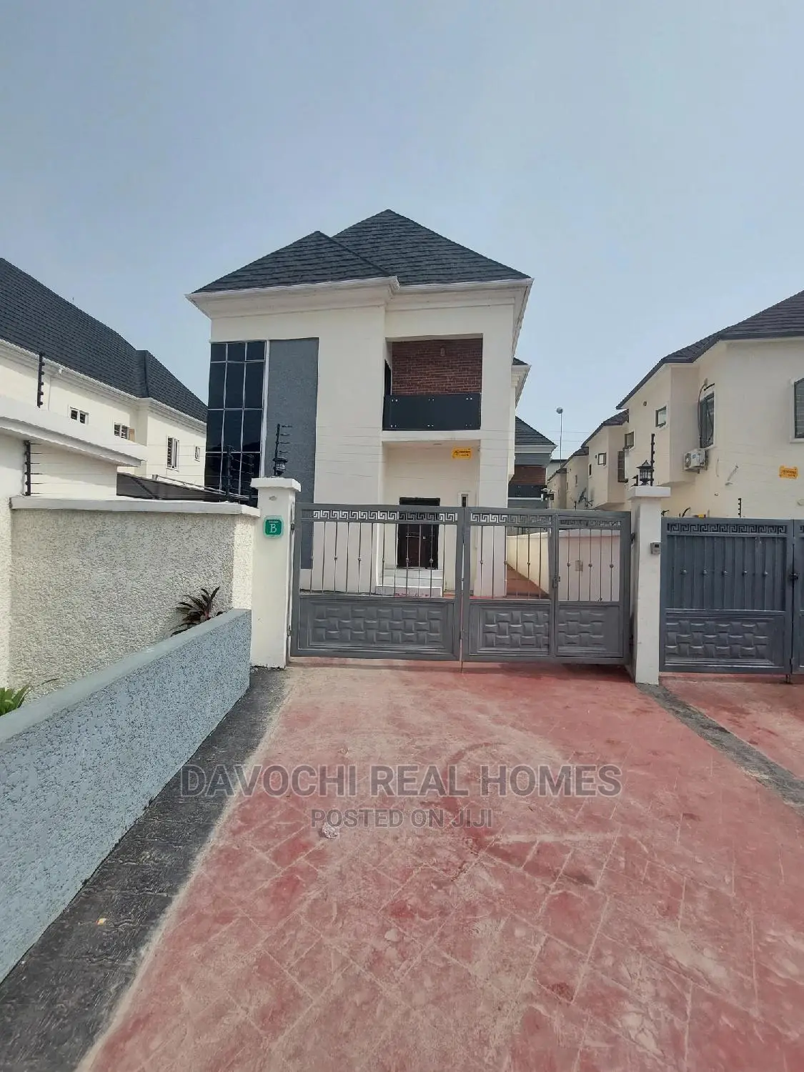 4bdrm Duplex in Ikota Country Estate, Lekki Phase 2 for sale in Lekki Phase 2